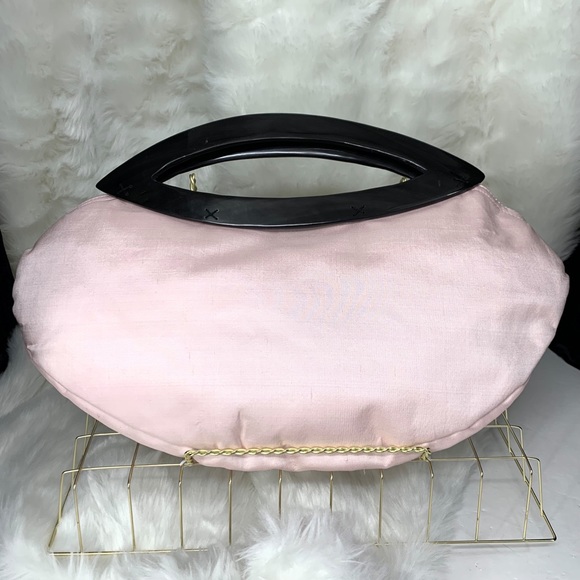 Vintage Shell Embellished Acrylic Handle Clutch - Picture 4 of 12